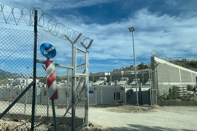 Een nieuw MPRIC-opvangcentrum op Samos. De plek wordt beschreven als een openlucht gevangenis. ©Dora Vangi