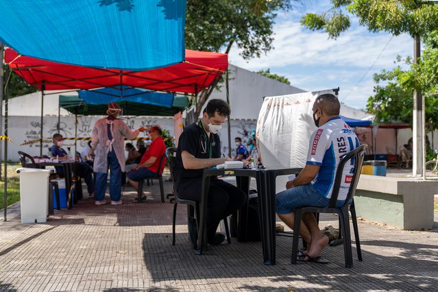Onze mobiele kliniek staat in Fortaleza hier kunnen alle mensen uit de buurt langskomen voor de juiste zorg.
