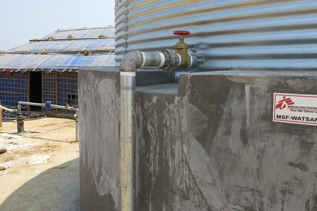 Waterinstallatie in vluchtelingenkamp Kutupalong in Bangladesh