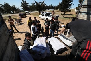 Delivering medical aid in Syria