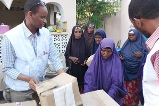 Hulpgoederendistributie Artsen zonder Grenzen in Somalië © MSF