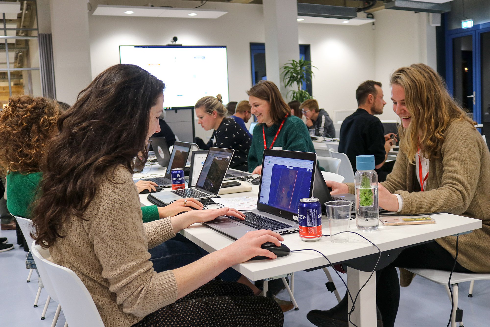 Missing Maps mapathon op het kantoor van Artsen zonder Grenzen in Amsterdam