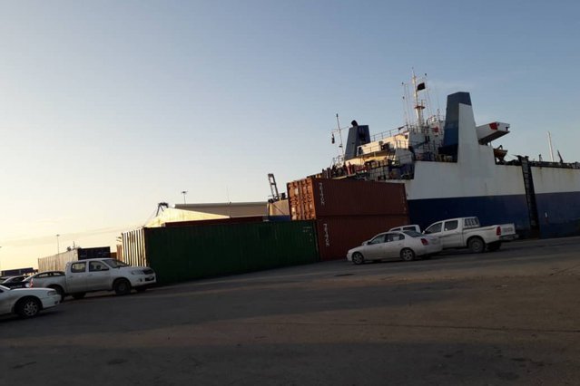 Vrachtschip de Nivin in Misrata, Libië