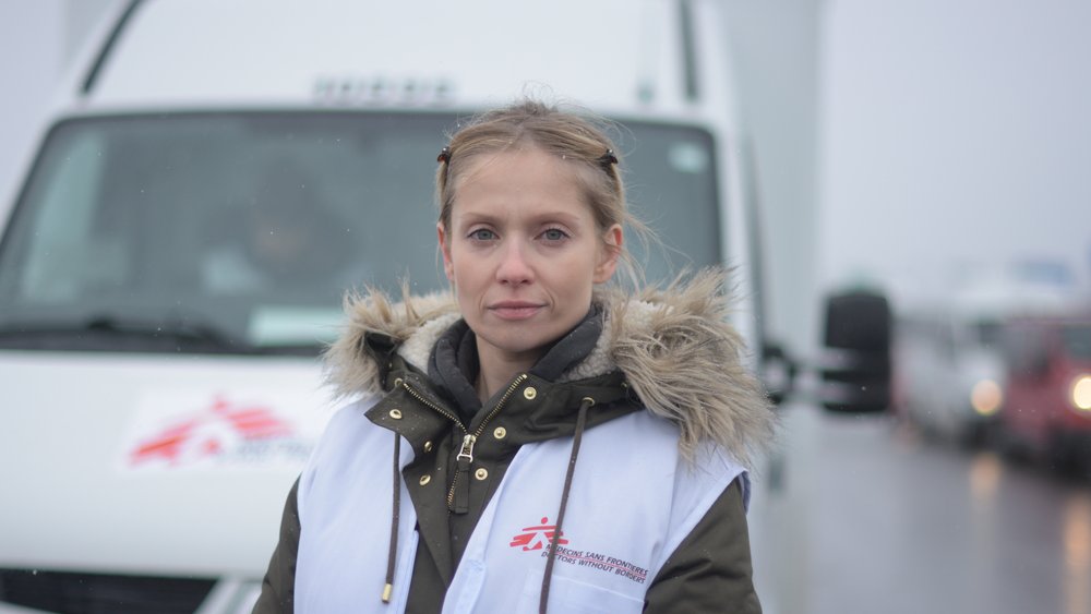 Portret van Artsen zonder Grenzen arts Senka. Ze werkt momenteel aan de Pools-Oekraïense grens. © Peter Bräunig