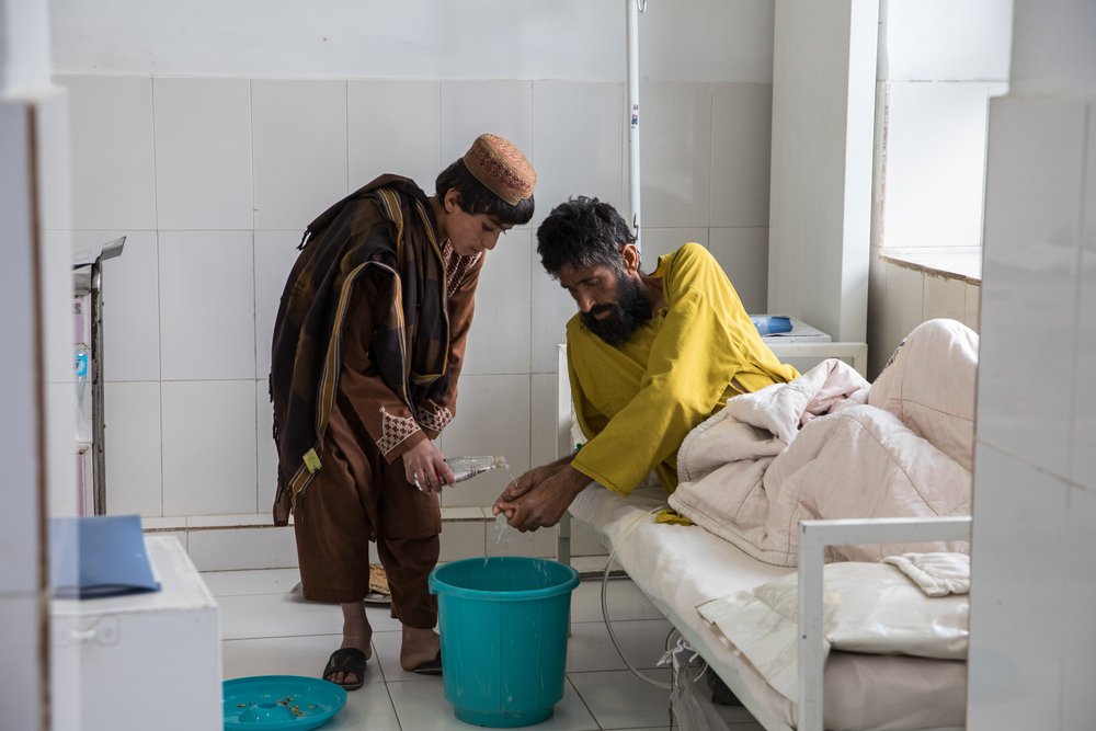 De mannenafdeling in het door Artsen Zonder Grenzen ondersteunde Boost-ziekenhuis in Lashkar Gah, in de provincie Helmand.