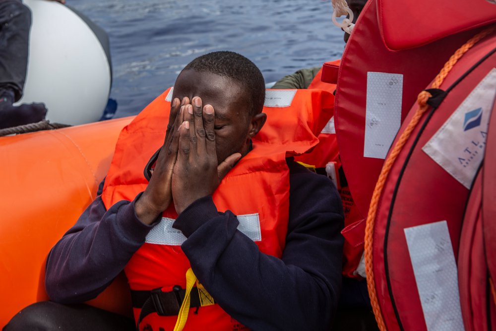 Artsen zonder Grenzen helpt na schipbreuk Italië