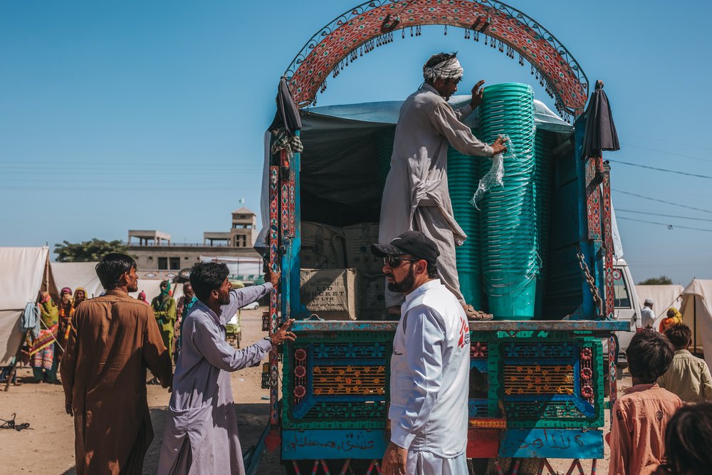 Artsen zonder Grenzen biedt noodhulp na overstromingen in Pakistan.