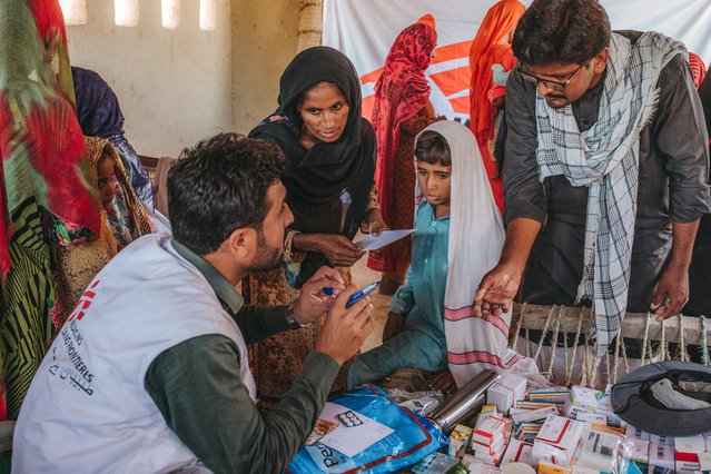 Artsen zonder Grenzen biedt noodhulp na overstromingen in Pakistan.