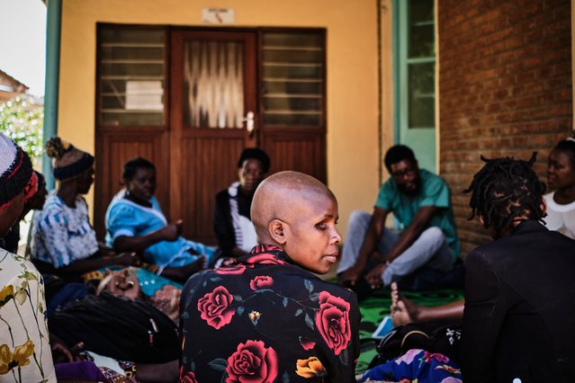 vrouw doet mee met groepssessie voor vrouwen met baarmoederhalskanker