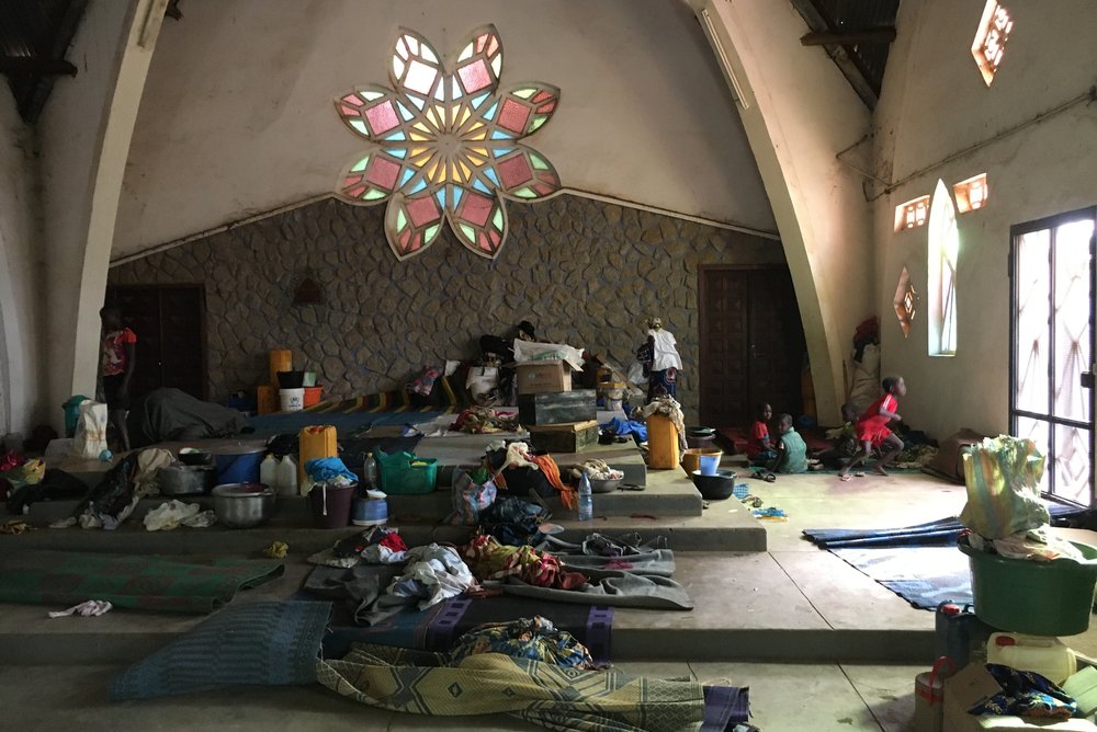 vluchtelingen kathedraal bouar centraal-afrikaanse republiek