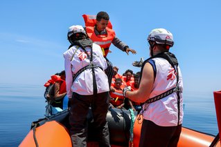 Reddingsoperatie Middellandse Zee, Artsen zonder Grenzen