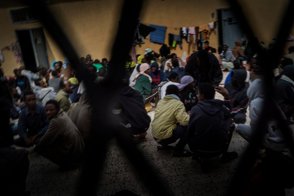 Een detentiecentrum in Tripoli, Libië