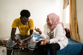 Artsen zonder Grenzen biedt medische noodhulp in conflictgebieden, bij natuurrampen en uitbraken van dodelijke ziektes.