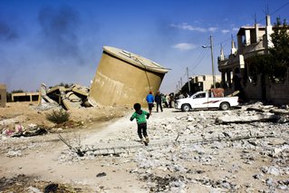 Bewoners van de Syrische stad Raqqa keren terug naar hun wijken en buurten