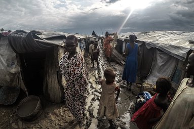 Het Malakal kamp in Zuid-Soedan verandert in een modderpoel tijdens het regenseizoen.