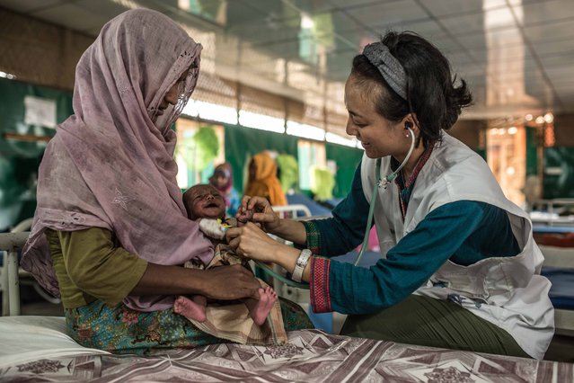 Een consult in de kliniek van Artsen zonder Grenzen in Bangladesh.