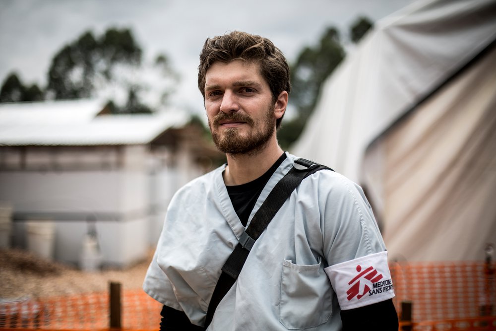 hulpverlener Artsen zonder Grenzen ebolabehandelcentrum, DR Congo