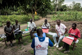 Ebola uitbraak in DR Congo gezondheidsvoorlichters training | Artsen zonder Grenzen