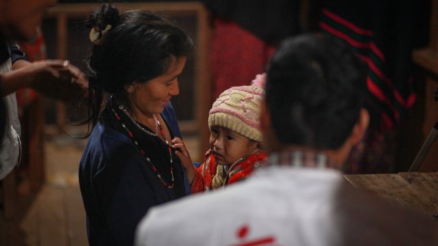 Hulpverleners in Myanmar | Artsen zonder Grenzen
