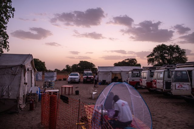 Tijdelijke kamp Artsen zonder Grenzen in Tsjaad. Vanuit hier starten we de vaccinatiecampagne.