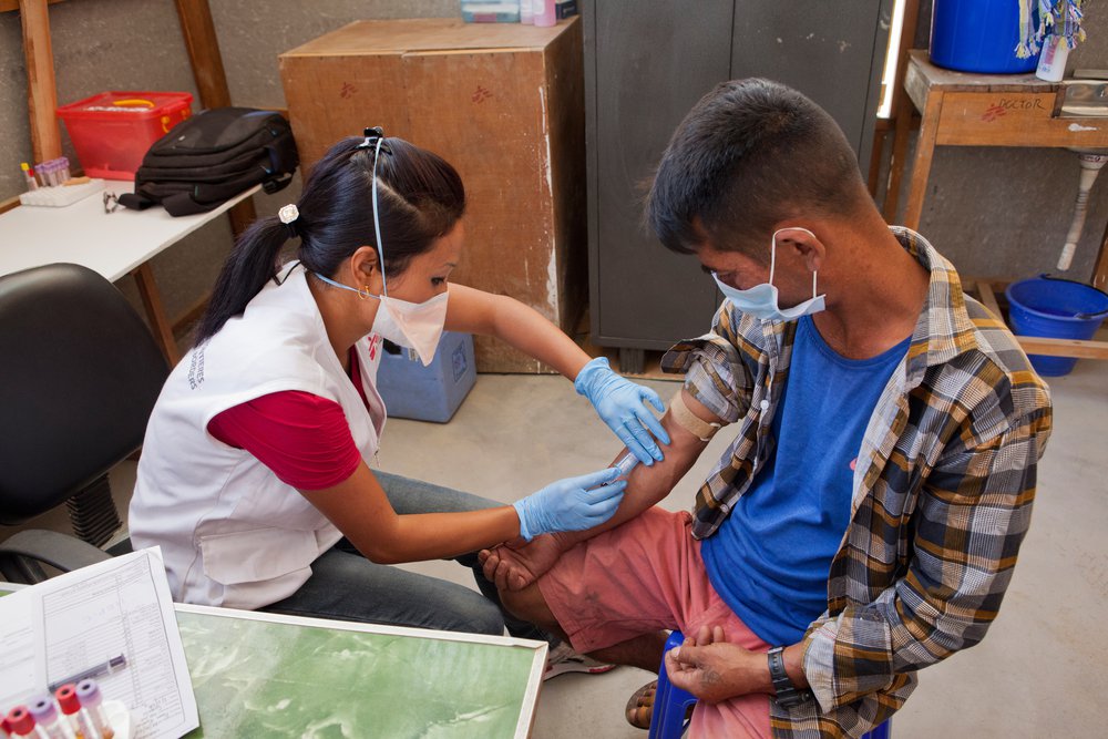 In 2005 en 2007 begon Artsen Zonder Grenzen met het verstrekken van gespecialiseerde zorg voor hiv en tbc in Manipu