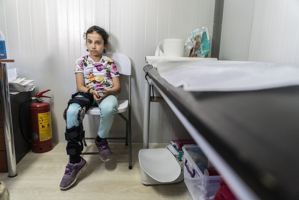Fatima in kinderkliniek Artsen zonder Grenzen Lesbos, Griekenland.