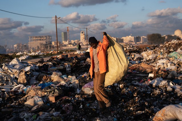 Mohammed, uit Mali, woont sinds 2015 in Libië. Hij wil terug naar Mali maar heeft niet genoeg geld.