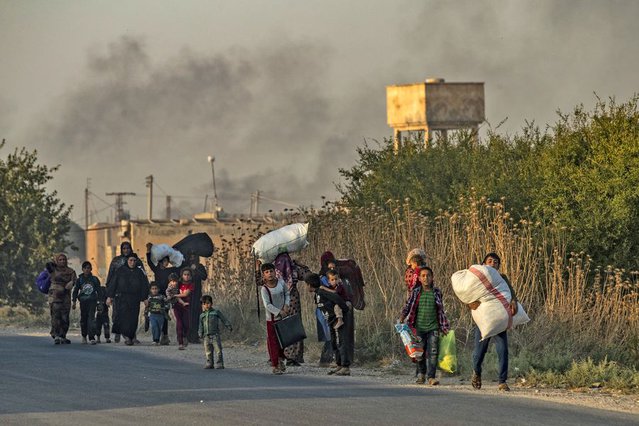 Inwoners Noordoost-Syrië vlucht  Turkse bombardementen