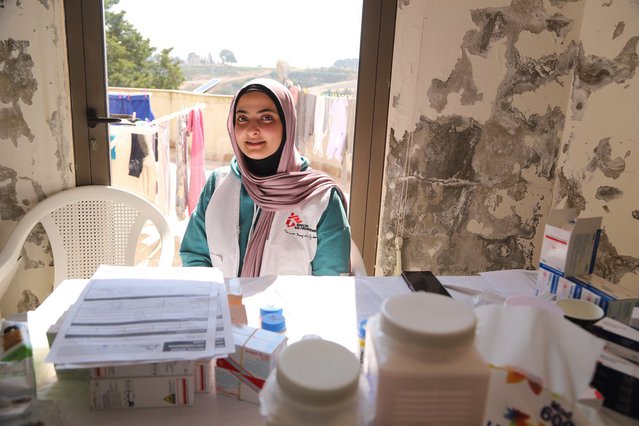 Hoda El Hefnawi and her colleagues in an abandoned hotel converted into a clinic.