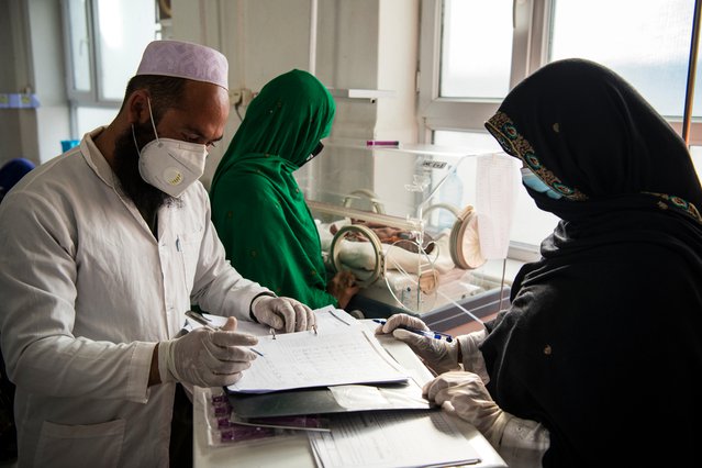 Verpleegkundige Abdullah aan het werk in het Boost-ziekenhuis