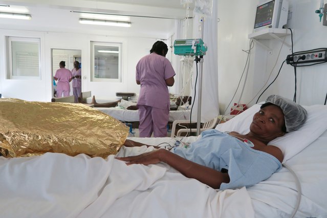 Gewonde patiënt in het Artsen zonder Grenzen traumacentrum in de wijk Tabarre, Port-au-Prince, Haïti.