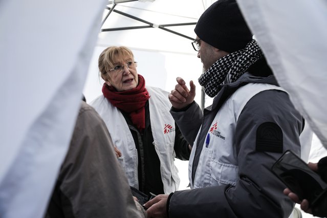 Foto: mobiele kliniek Artsen zonder Grenzen in Parijs. © Mohammad Ghannam/MSF