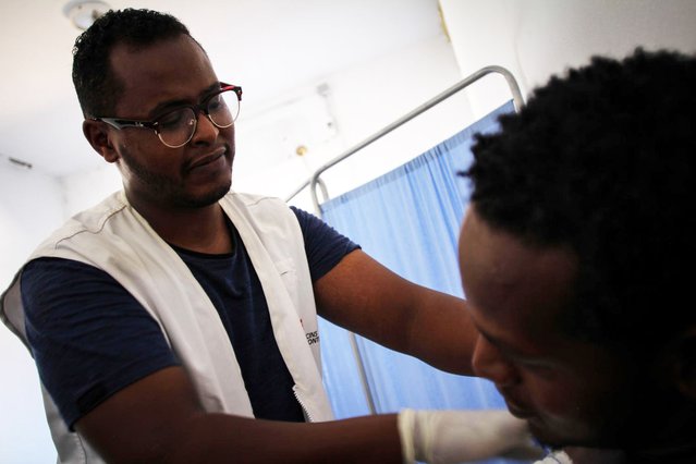 Verpleegkundige behandelkamer Artsen zonder Grenzen detentiecentrum Libië
