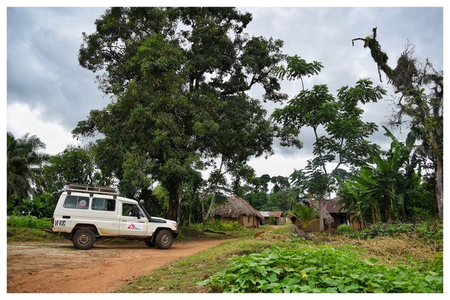 Onze mobiele teams in de dorpen van Kenema